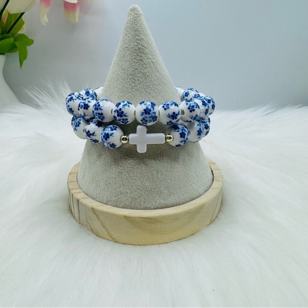 Chinese-Style Ceramic Floral Beaded Stretch Bracelet blue floral Duo with Cross